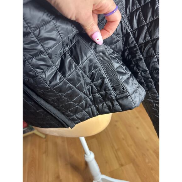 Athleta Black Quilted Bomber Jacket Recycled Grandview Shortie size S gorpcore - Picture 3 of 7